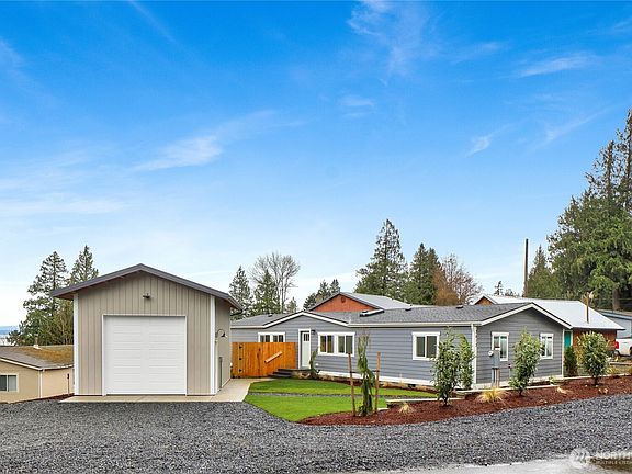 3rd image of 3613 Galiano Drive