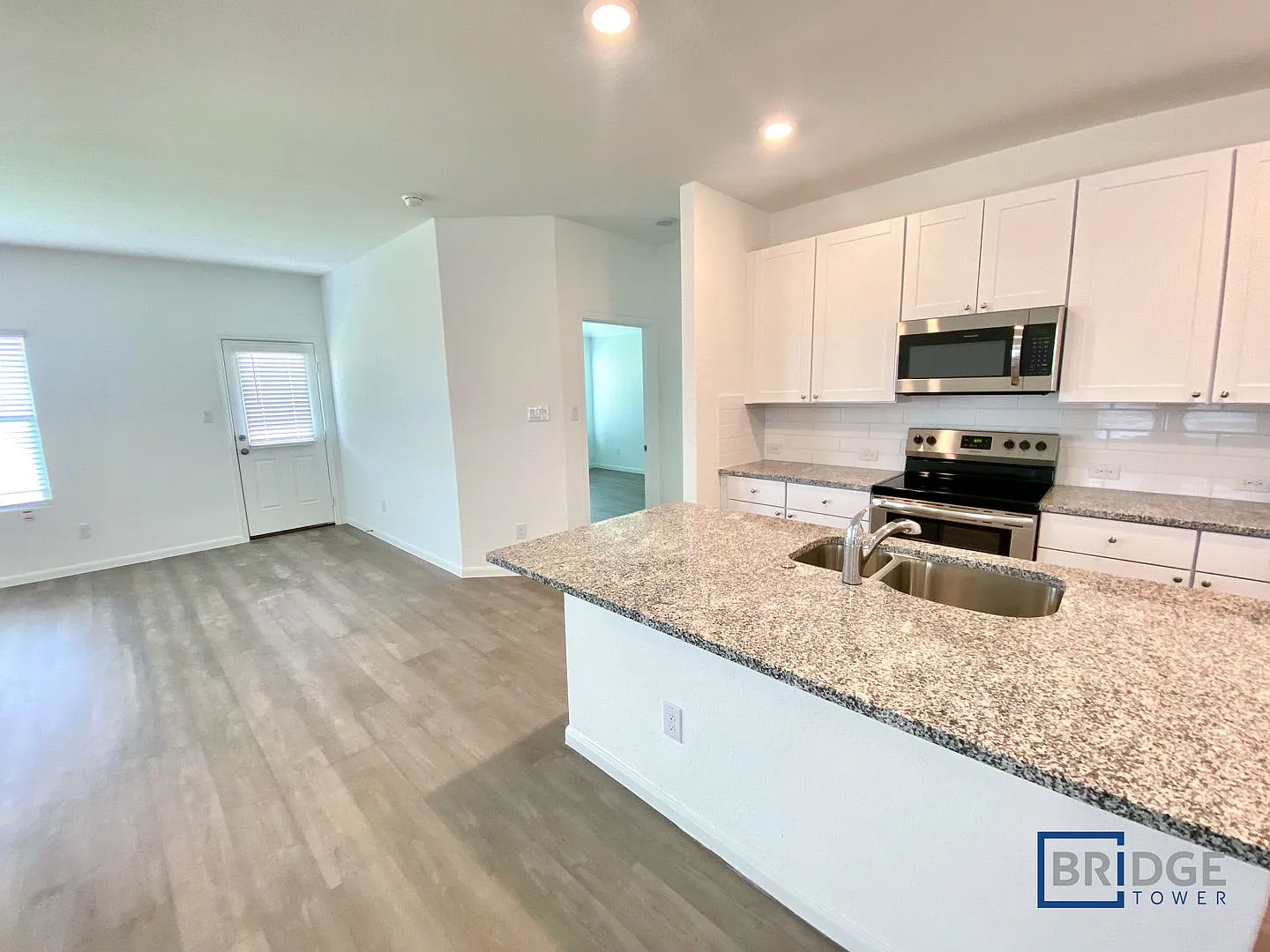 2720 Coral Valley Seguin, TX 78155 — Photo 4
