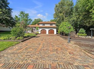 4448 Ridgecrest Dr, Racine, WI 53403