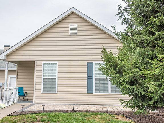 3rd image of 3 Heritage Ct