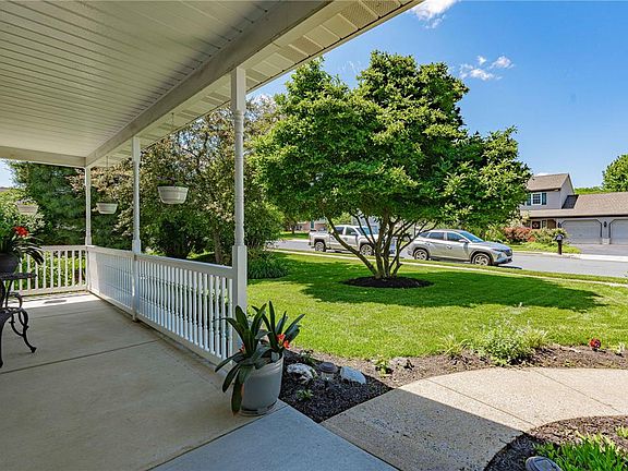 4th image of 258 Degler Ave