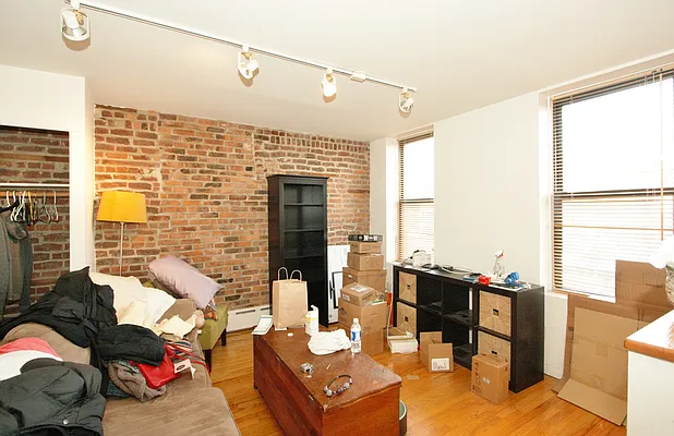 Rented by R New York | media 19