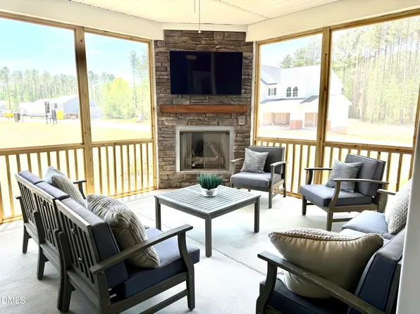 16 Macy Cir, Wendell, NC 27591