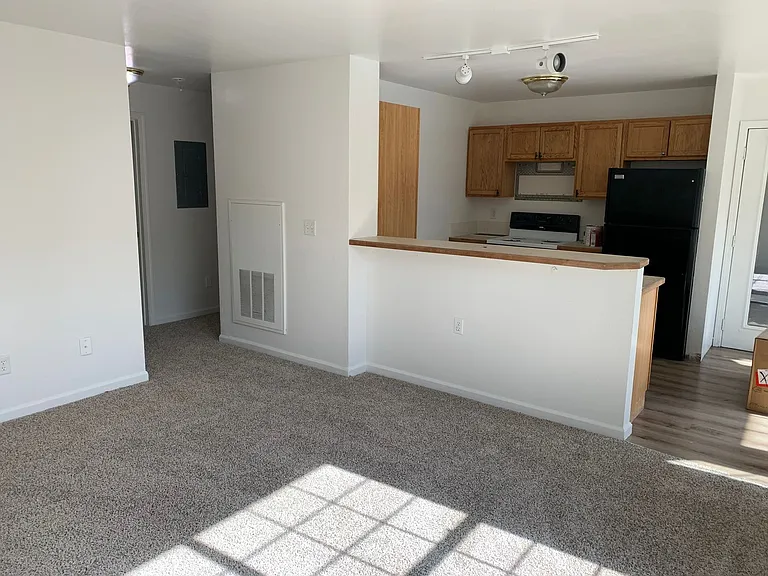 10105 W Garverdale Ln. — Photo 13