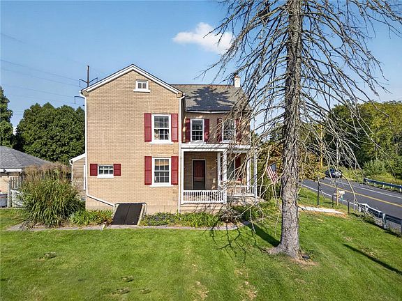 3rd image of 2307 Howertown Rd