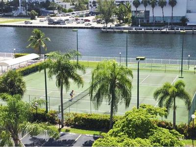 200 Leslie Dr APT 511, Hallandale Beach, FL, 33009