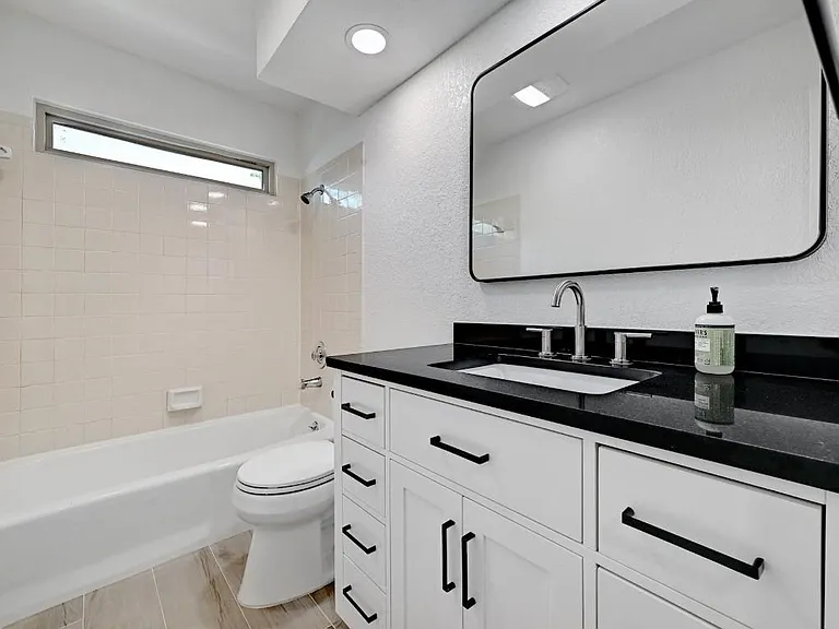 1714 Kimmerling Ln — Photo 28