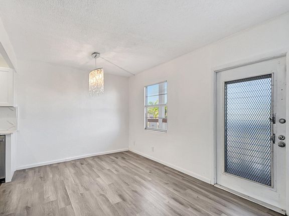 5th image of 4015 Cornwall A