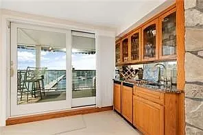 31 Coddington Wharf #8 — Photo 9