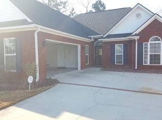 1213 Peacock Trl, Hinesville, GA 31313
