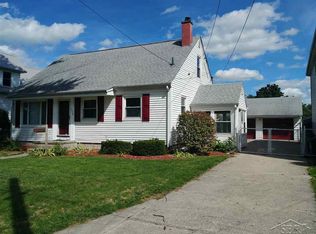1916 Bay St, Saginaw, MI 48602