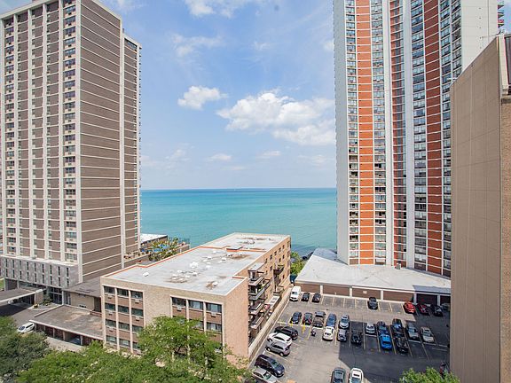 3rd image of 6118 N Sheridan Rd APT 1102