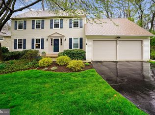 12405 Stewarts Ford Ct, Fairfax, VA 22033