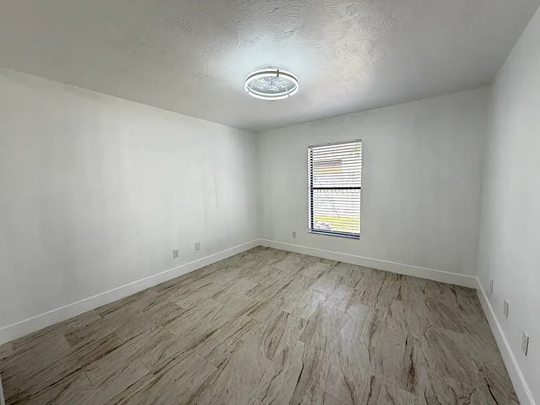 1672 Espanola Ave #1672 — Photo 9