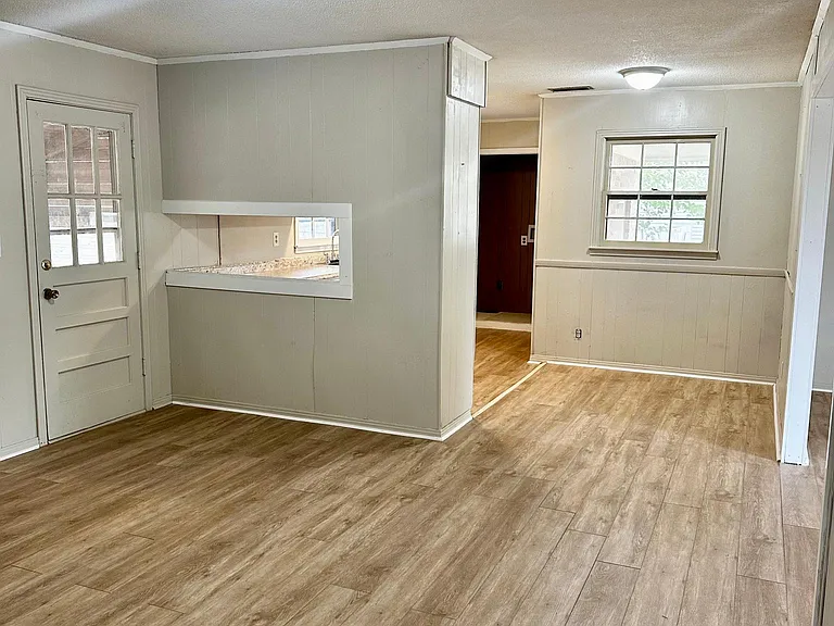420 Edison Ave — Photo 10