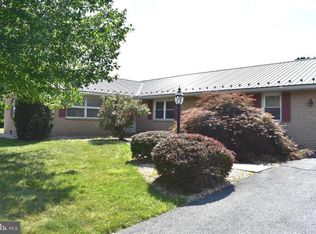 11853 Orchard Ln, Waynesboro, PA 17268