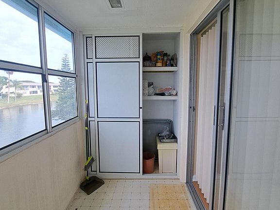 4th image of 115 Camden E E