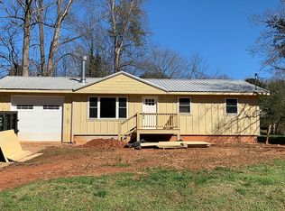 51 Julia St, Columbus, NC 28722