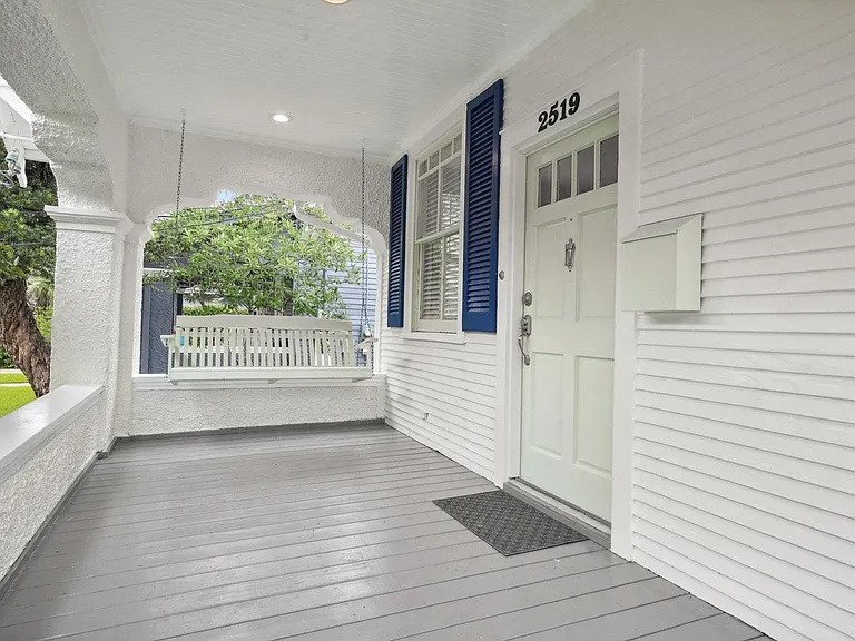 2519 Octavia St — Photo 6
