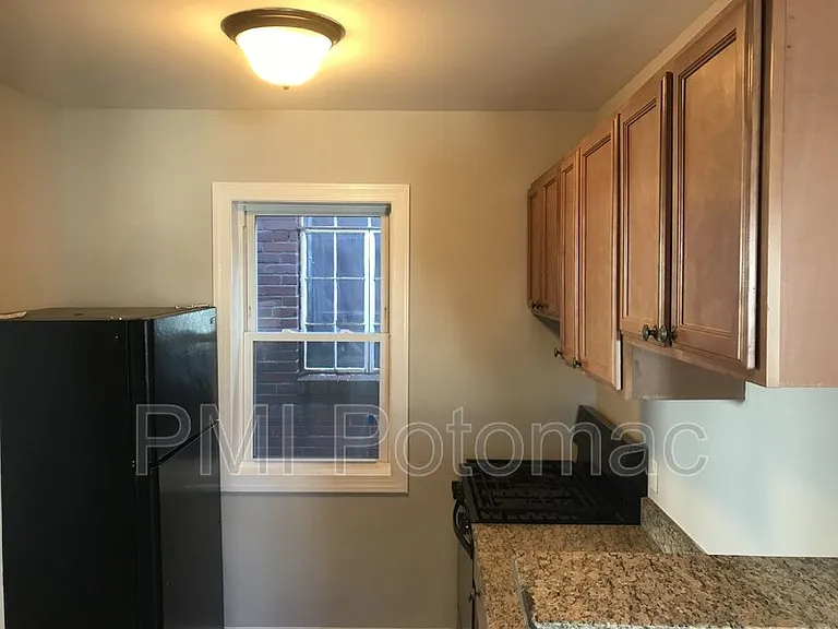 344 Main St #103 — Photo 7