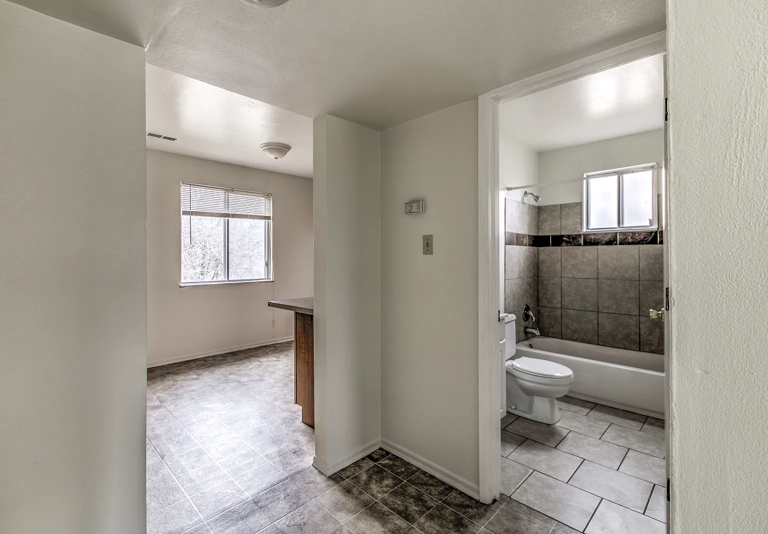 Building 3 E. Rock Creek Road - 18 — Photo 4