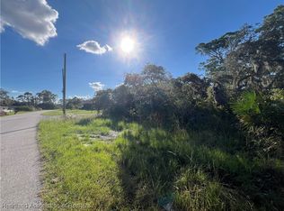 101 Cape Rd NW #8, Lake Placid, FL 33852