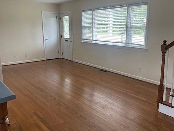 4th image of 3001 Cape Henry Dr