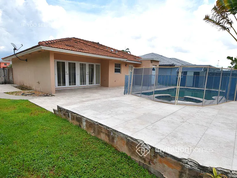 1192 NW 134th Pl — Photo 17