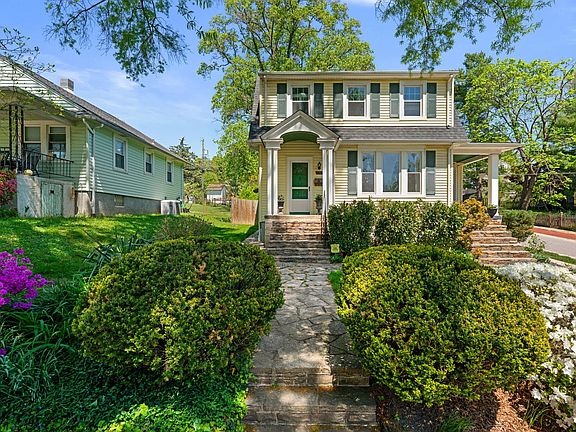 3rd image of 1022 Overbrook Rd