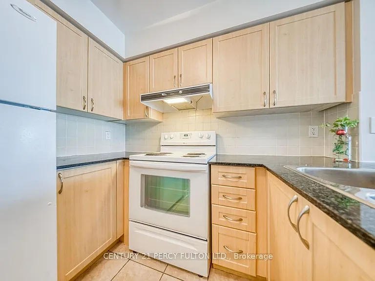 55 S Town Centre Blvd #601 — Photo 9