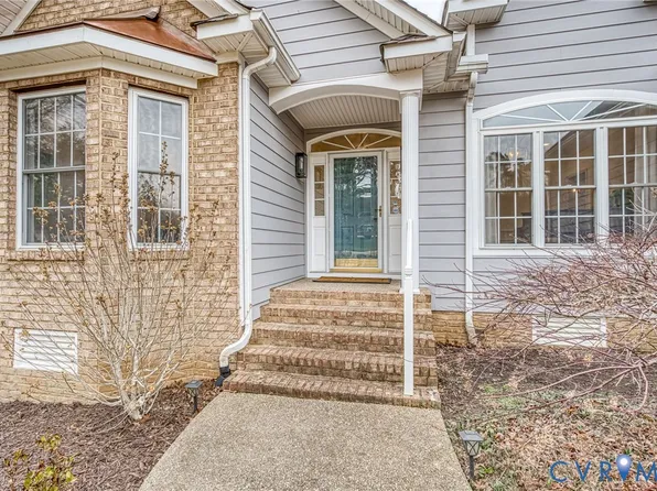 4531 Briarwick Dr, North Chesterfield, VA 23236