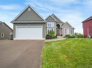 142 Sprucewood Dr, New Maryland, NB E3C1C5