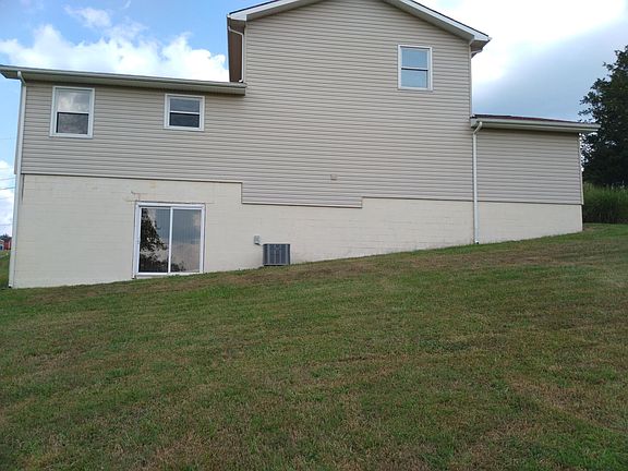 3rd image of 11 Rose Ave