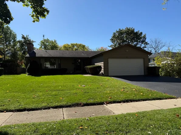 125 W Margaret Ter, Cary, IL 60013