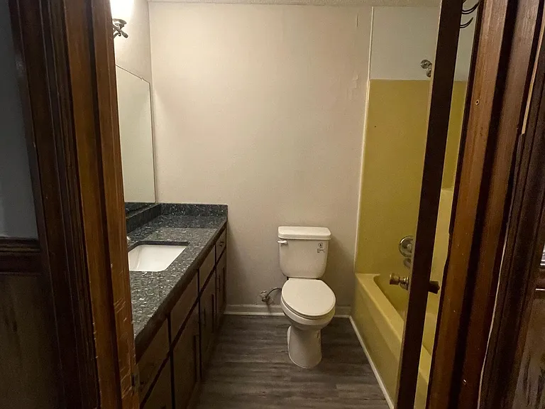 817 Robin Hood Trl — Photo 27