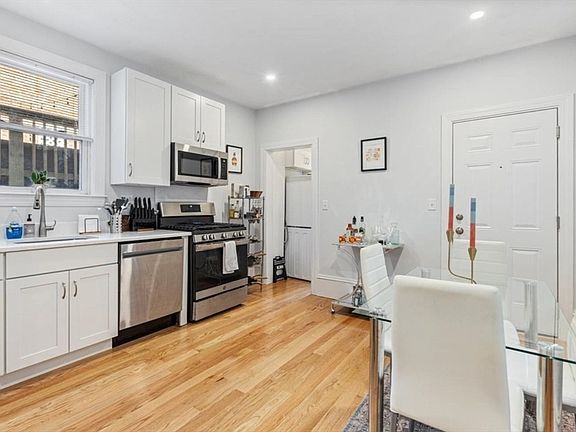 5th image of 16 Atlantic St