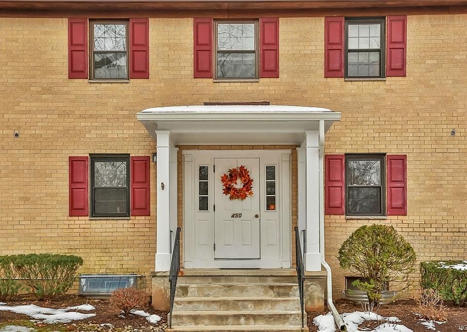 1st image of 450 Somerset Dr #D