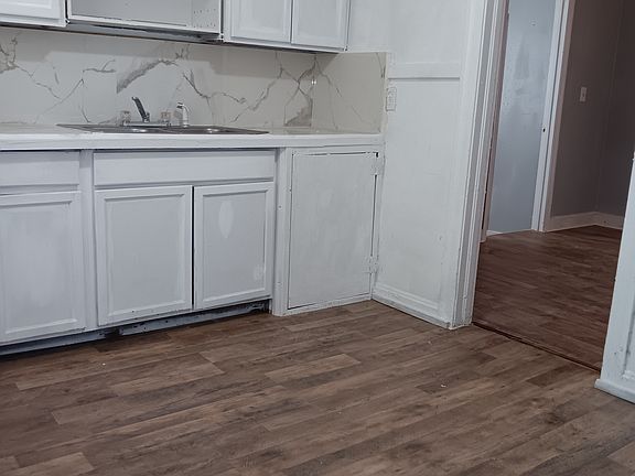 4th image of 1710 W 15th St