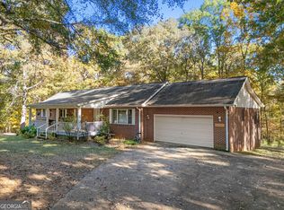 203 C P Hanks Rd, Iva, SC 29655