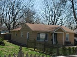 8907 Grand Ave, Kansas City, MO 64114