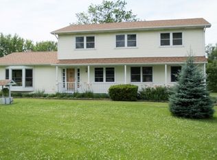 9N716 Chapman Rd, Hampshire, IL 60140