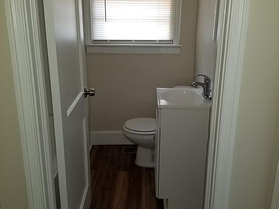 3rd image of 2922 Abbeville Ave NW #A