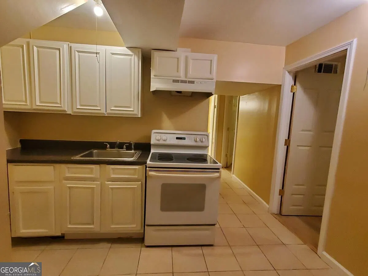 2549 Dogwood Hills Ct — Photo 4