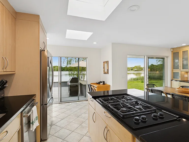 230 Mill Pond Ln — Photo 11