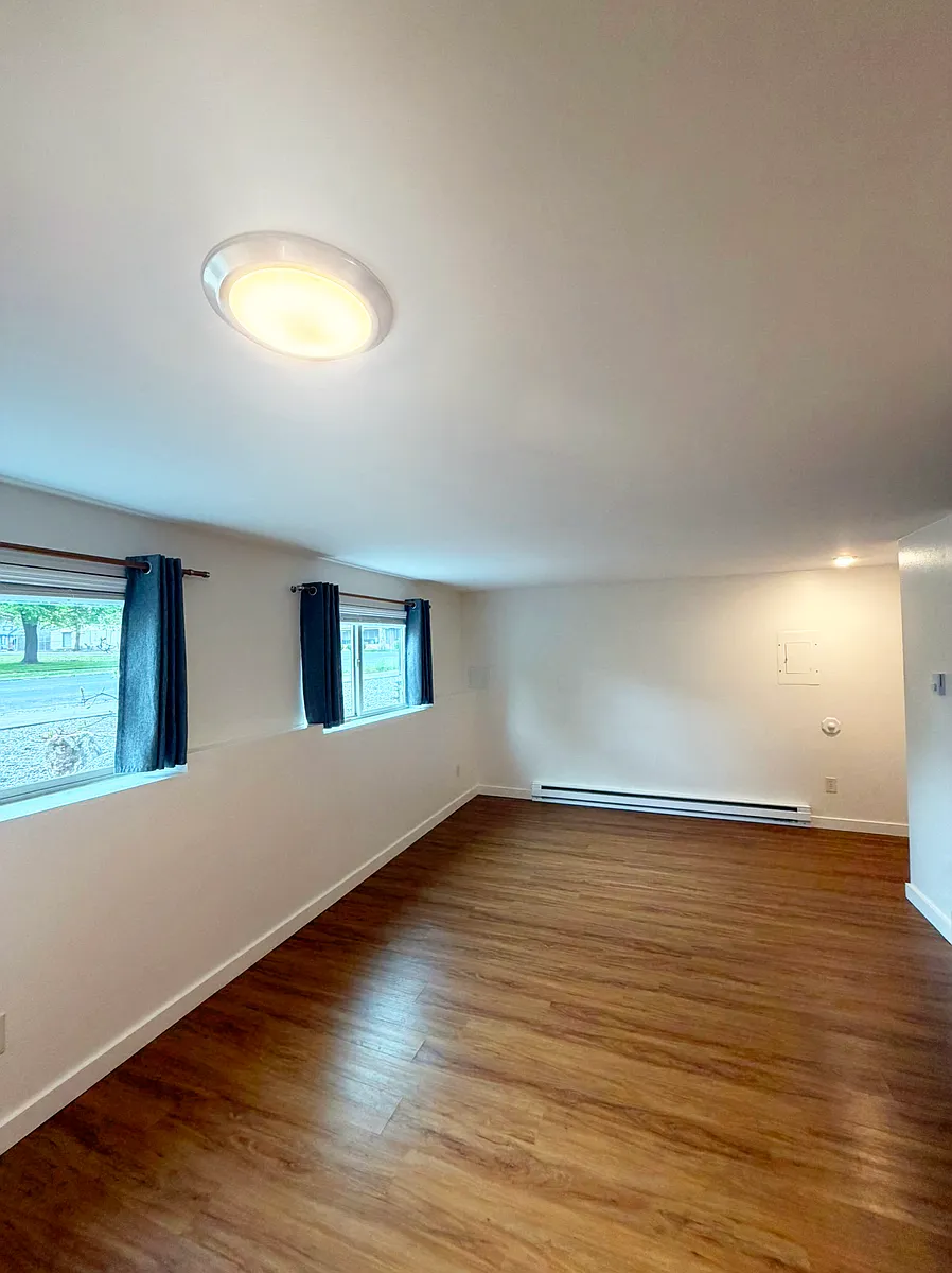 Building Photo - 1707 W Mallon Ave #1