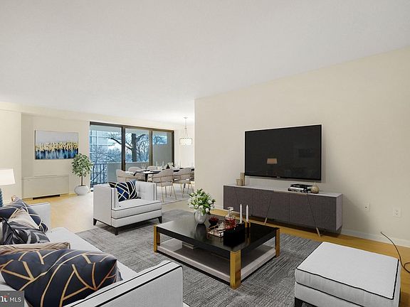 3rd image of 4141 Henderson Rd #303