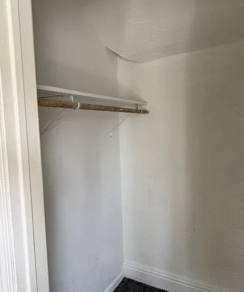 312 1/2 W 11th St #2 — Photo 11