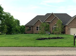 1717 Winding Oak Dr N, Baltimore, OH 43105