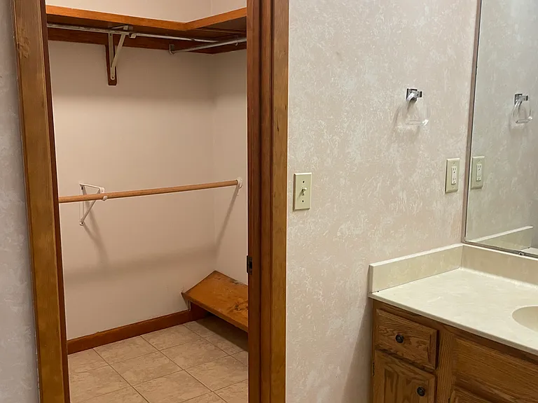 1018 Alderwood Way — Photo 13