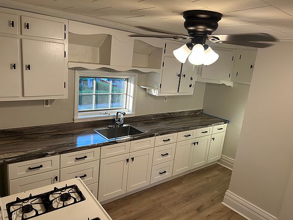 2nd image of 192 Lincoln Ave #2